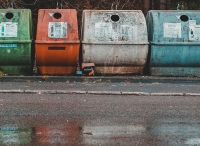 在上海居民被垃圾逼疯时，有人已找到了商机